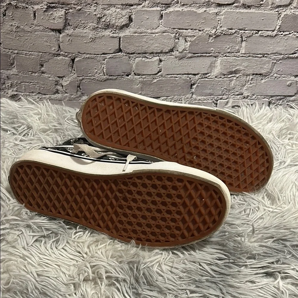 Vans Women's Black Floral High-Top Sneakers - Picture 6 of 10